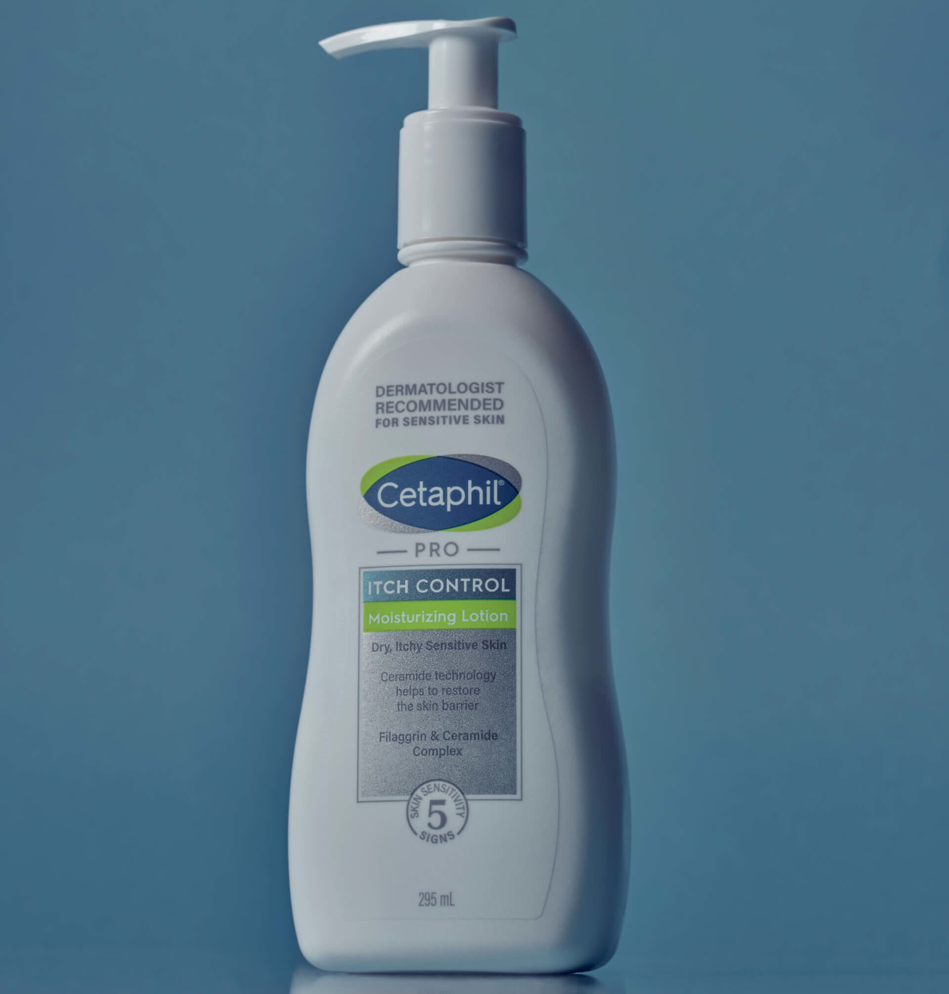 Nawilżający balsam Cetaphil z linii Itch Control.